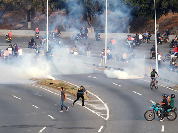 Lãnh đạo đối lập Venezuela kêu gọi đảo chính