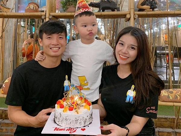 Tư Dũng dành cả kỳ nghỉ lễ đi du lịch, tình tứ bên người yêu