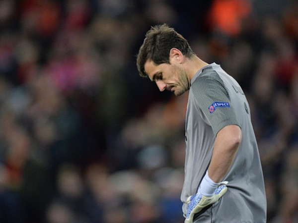 Chua xót cho số phận Iker Casillas