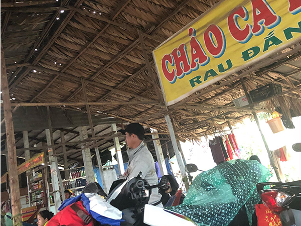 Lời khai của chủ quán đánh khách đổ máu vì thắc mắc hủ tiếu giá 'cắt cổ' 100.000 đồng/tô