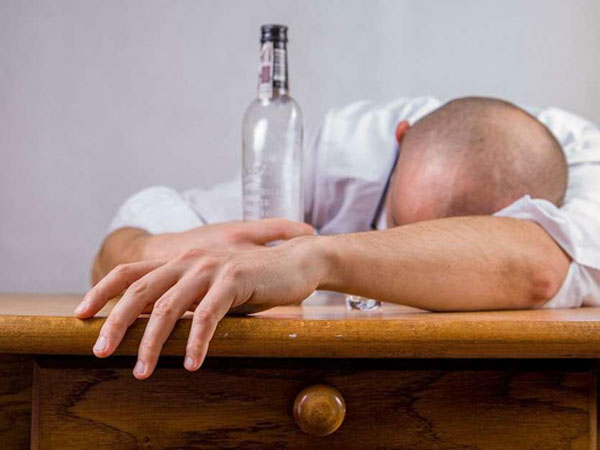 Người đàn ông tử vong sau uống rượu, bác sĩ chỉ điểm 4 điều cấm kỵ