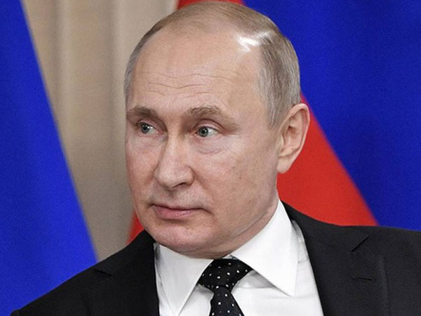 Tổng thống Putin ký ban hành luật ngắt kết nối internet toàn cầu