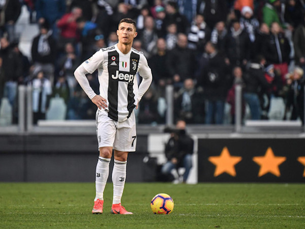 Cristiano Ronaldo cân nhắc làm HLV khi giải nghệ