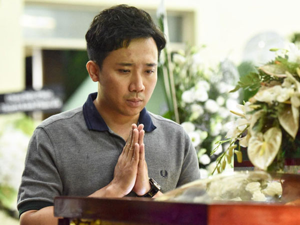 Lý do Trấn Thành đến viếng nhưng không vào thăm cố NS Lê Bình lúc nằm bệnh