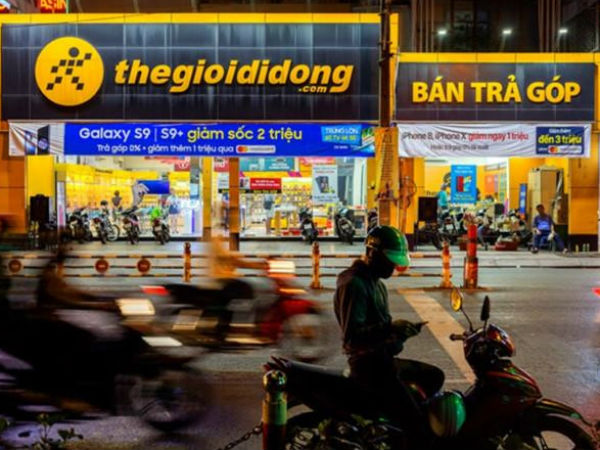 Thế giới Di động buôn xoong nồi, Vietjet bán mỳ tôm thu tiền tỷ