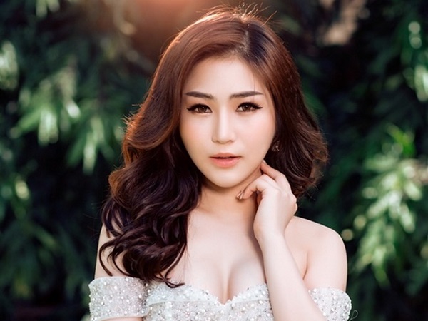 Hương Tràm quyết định ngừng ca hát khiến fan 'sốc' nặng