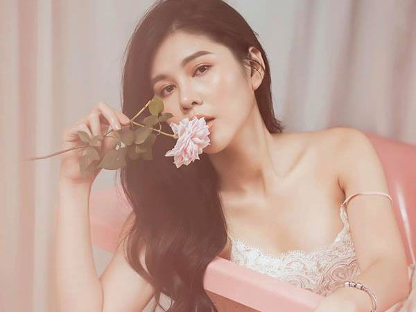 Cô gái bị bắt cóc trong 'Mê cung': Hóa ra cực sexy, gây sốt khi xuất hiện cùng HLV Park Hang Seo