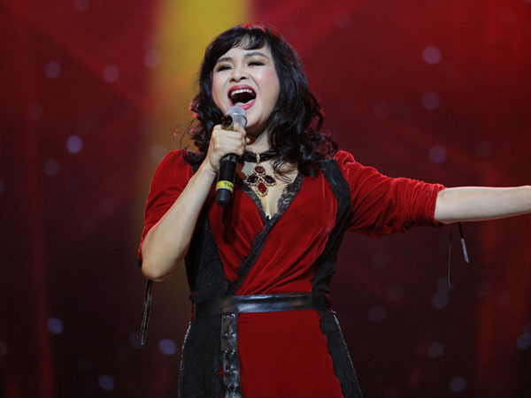 Giữa thời điểm Hương Tràm tuyên bố ngừng hát để chữa lành vết thương, diva Thanh Lam bất ngờ chiêm nghiệm: 'Không chịu được áp lực thì đừng mong tiến thân'