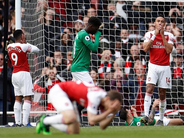Hòa bạc nhược ngay tại Emirates, Arsenal hết cửa chen chân vào Top 4