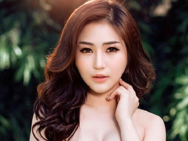 Hương Tràm: Tôi dừng sự nghiệp, đi du học để chữa lành vết thương