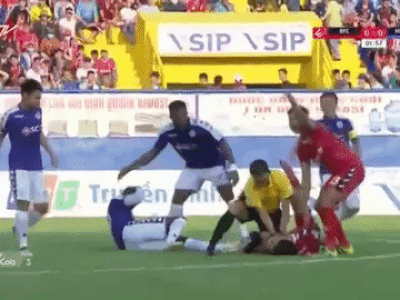 Một buổi chiều kinh hoàng của V.League và những người hùng xứng đáng được ngợi khen