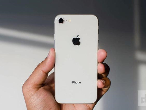 Bán chạy thứ 2 thế giới, chiếc iPhone này lại bị hắt hủi tại VN