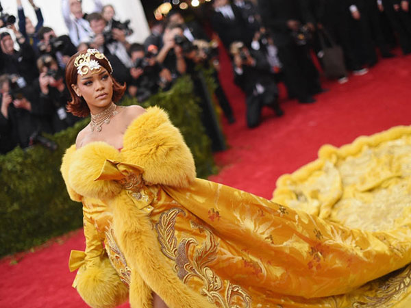 Câu chuyện đằng sau những bộ trang phục hoành tráng tại Met Gala