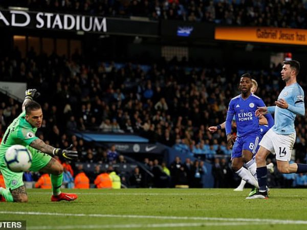 CĐV đòi điều tra Iheanacho vì pha bỏ lỡ khó tin trước Man City