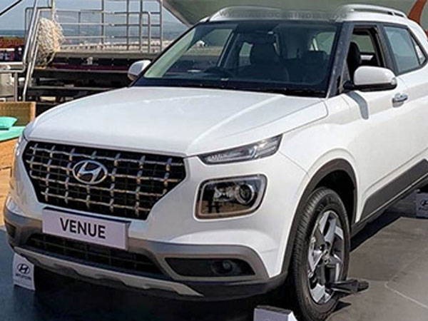 Choáng với 'đàn em' Hyundai Kona đẹp long lanh, giá chưa tới 450 triệu đồng