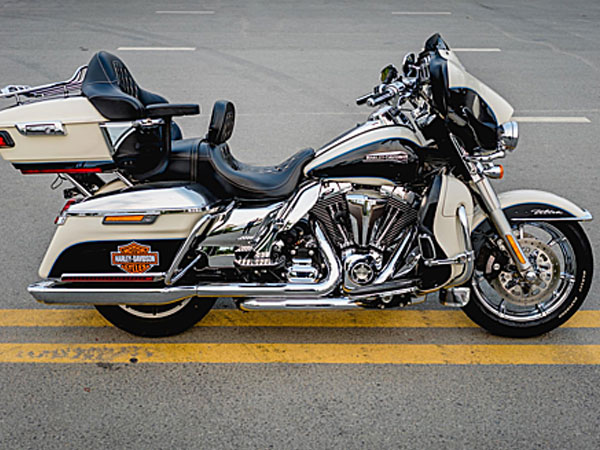 Harley Ultra Classic 2015 giá hơn 800 triệu đồng