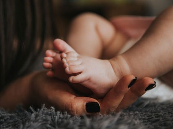 Không chồng mà đẻ, thì sao?