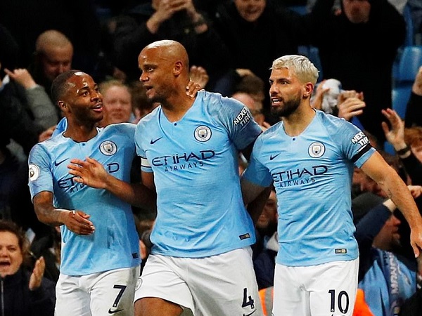Man City 1-0 Leicester: Kompany lập siêu phẩm khó tin đưa Man xanh tiến sát ngôi Vương