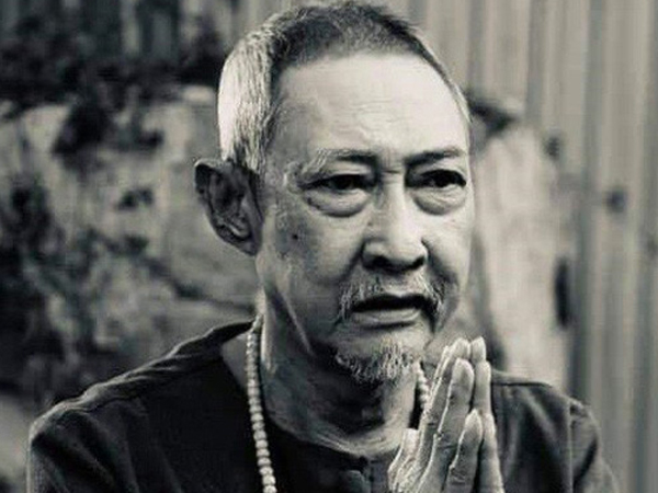 Vợ chồng mù quyết tìm đến gặp lần cuối và chuyện cô gái nghèo dốc cạn tiền tặng cố nghệ sĩ Lê Bình