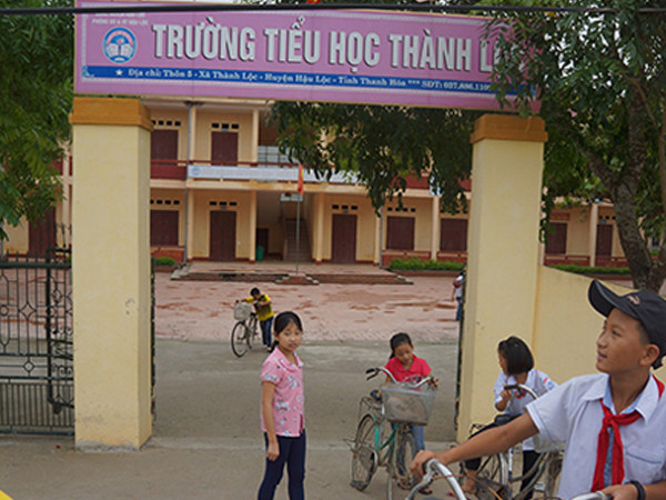 Giáo viên tiếng Anh lên lớp nhưng không giảng bài