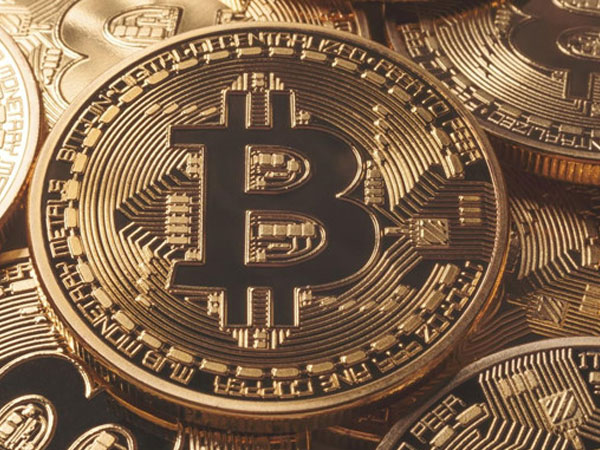 Sau cuộc 'tắm máu' năm 2018, tiền ảo Bitcoin tăng giá chóng mặt