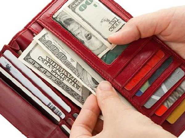 Tiện tay cất tiền kiểu này, nhà nghèo 'bền vững', của cải 'đội nón ra đi'