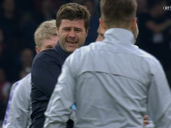 HLV Pochettino khóc nức nở sau khi cùng Tottenham ngược dòng vào chung kết Champions League