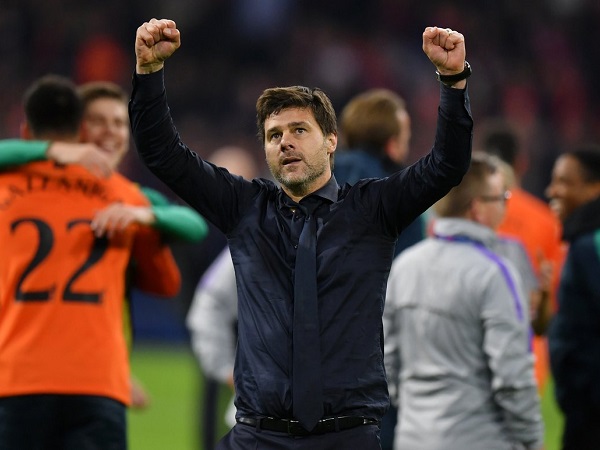 HLV Pochettino nghẹn ngào, gọi Lucas Moura là 'siêu anh hùng'