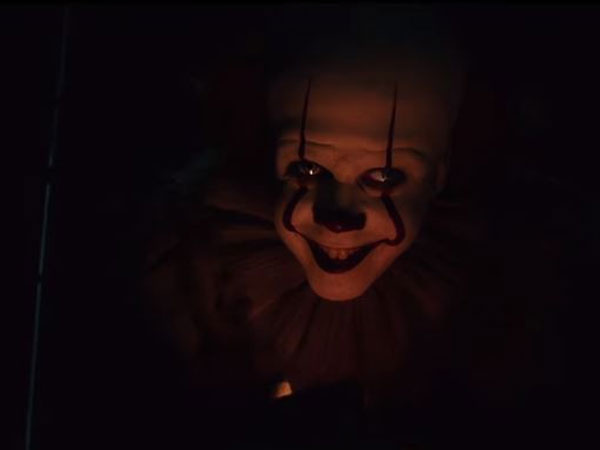 Soi nhanh 15 chi tiết đáng chú ý nhất trailer IT 2: Gã hề ma quái từng có con?