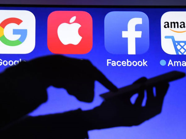 Facebook phải gỡ bỏ 215 fanpage vi phạm pháp luật Việt Nam