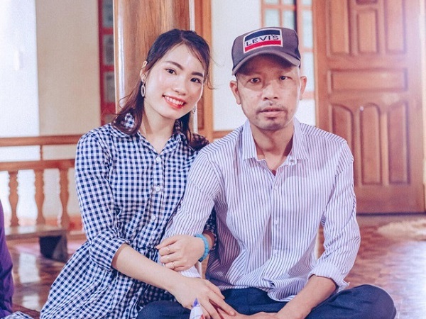 Nghẹn lòng tờ giấy ghi công việc chuẩn bị lễ cưới cho con gái của người cha ung thư