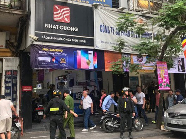 Nhật Cường Mobile bị khám xét: Ông chủ Bùi Quang Huy im tiếng, không xuất hiện
