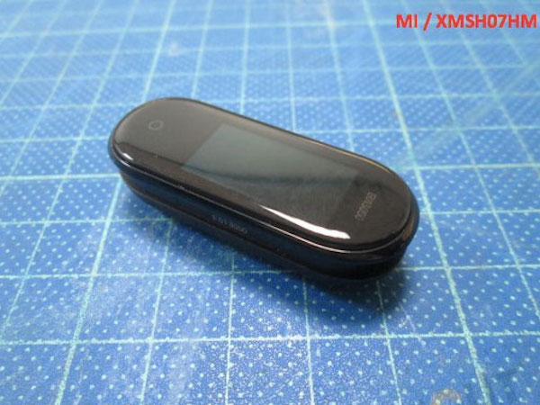Ảnh được cho là Xiaomi Mi Band 4 xuất hiện