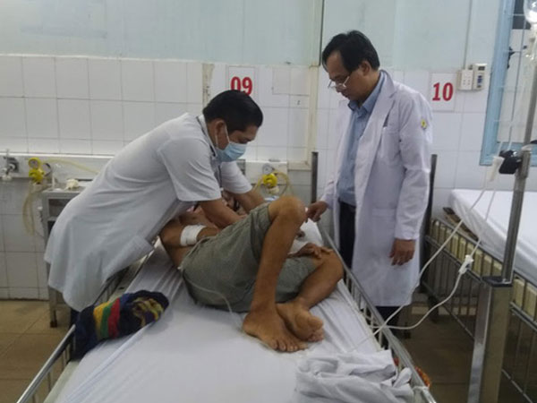 Cả gia đình ở Phú Quốc lâm nạn vì ăn cá nóc: 2 mẹ con đang nguy kịch