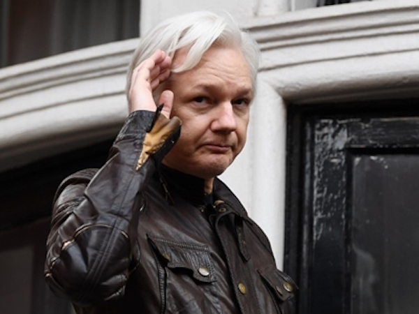 Ecuador trao mọi tài liệu về ông chủ WikiLeaks cho Mỹ