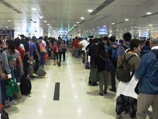 Hàng loạt khách hàng bị lộ thông tin khi đi máy bay: Ai chịu trách nhiệm?