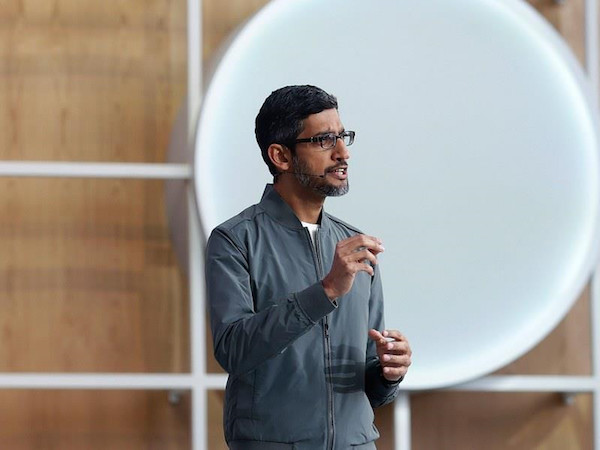 Khi Facebook còn 'chém gió', Google đã bắt tay vào làm