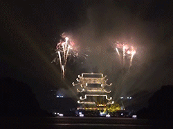Video ảnh Vesak 2019: Huyền ảo màn pháo hoa tại chùa Tam Chúc
