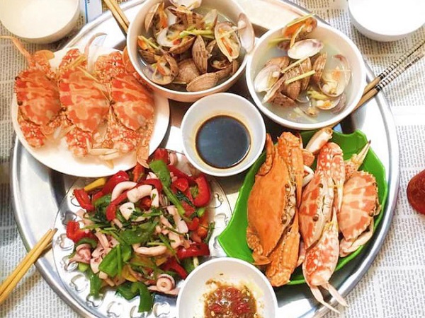 Bí quyết chi tiêu của bà nội trợ 9X chỉ tốn hơn 1 triệu/tháng tiền chợ mà bữa nào cũng đầy ắp hải sản
