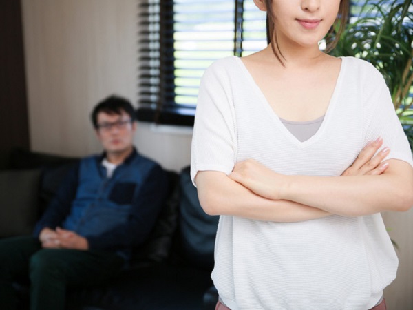 Đăng đàn xin tư vấn vì làm 7 triệu đã 'cống' cho vợ tới 4 triệu, chồng trẻ toát mồ hôi khi bị chị em chất vấn: Còn 3 triệu để làm gì?
