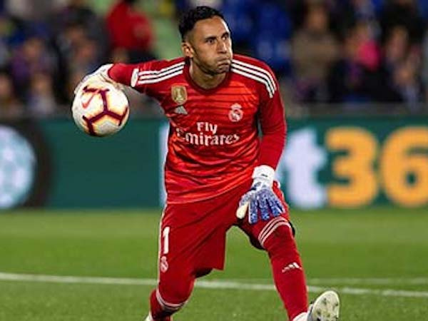 Real chọn Courtois, bán Navas vào Hè 2019