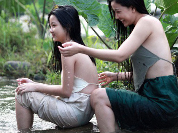 Maya nói gì khi gây sốc với cảnh lộ ngực, hôn đồng giới, ân ái táo bạo cùng trai trẻ?