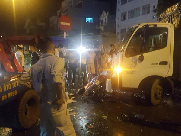 Xe cứu hộ tông cô gái trẻ tử vong, 3 cháu nhỏ nguy kịch ở Hưng Yên