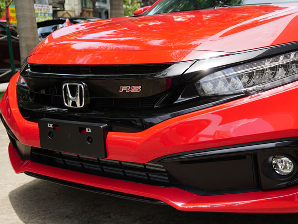 Honda Civic RS 2019 - sedan thể thao lăn bánh hơn 1 tỷ