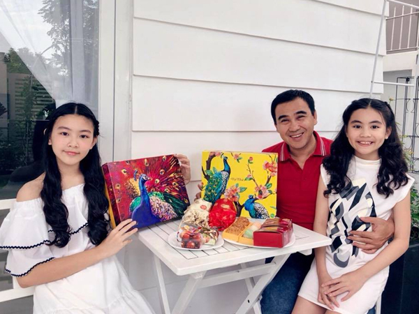 2 cô con gái nhà Quyền Linh: Cô chị được ví như Trương Bá Chi, cô em gây ấn tượng nhờ đặc điểm 'ăn tiền' này