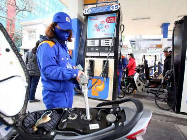 Giá xăng giảm từ 15h chiều nay