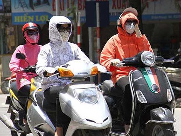 Làm gì để tăng tuổi thọ xe máy trong mùa nắng nóng?