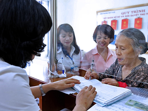 Sáp nhập huyện xã: Cán bộ dôi dư giải quyết ra sao?