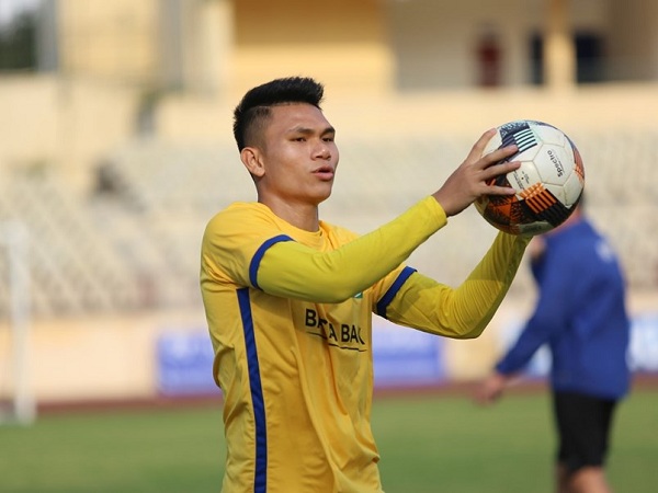 Để đội bét bảng Khánh Hòa cầm chân trên sân Vinh, SLNA có trận hòa 0-0 thứ tư liên tiếp