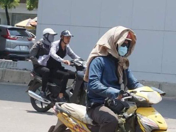Chuyên gia cảnh báo người dân hạn chế ra đường ngày Hà Nội nắng nóng